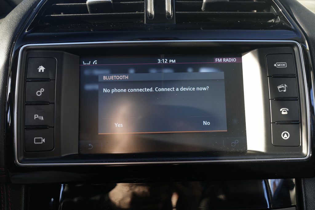 Used 2017 Jaguar F-PACE R-Sport image 62