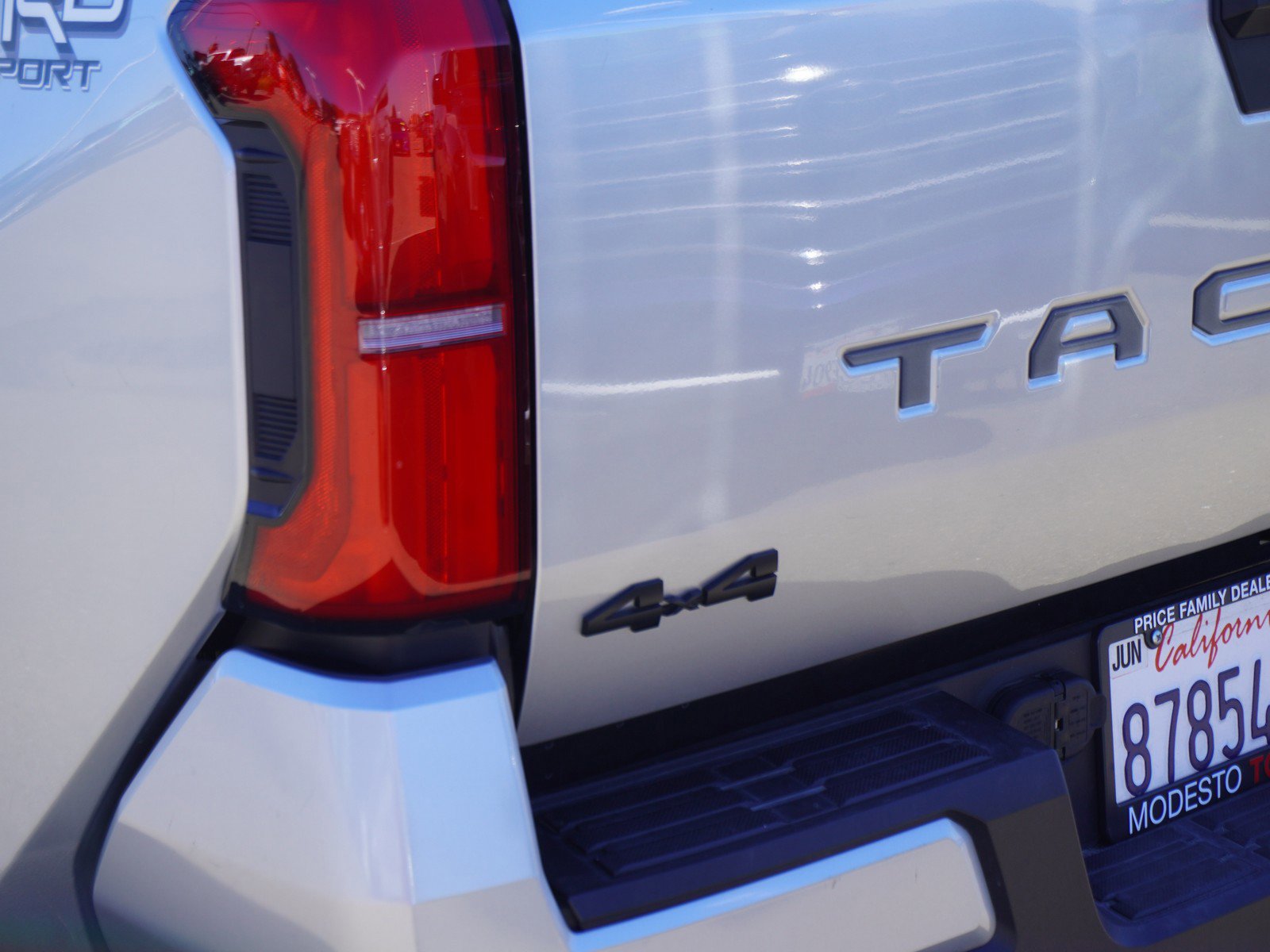 Used 2025 Toyota Tacoma TRD Sport AWD/4WD image 10