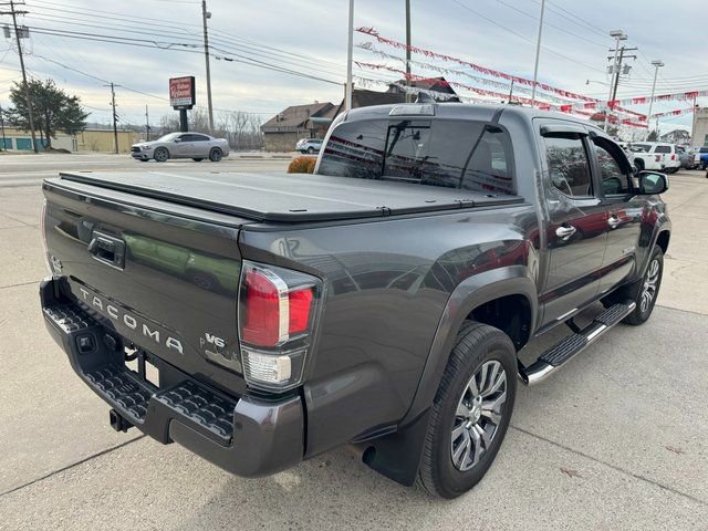 Used 2021 Toyota Tacoma Limited image 21
