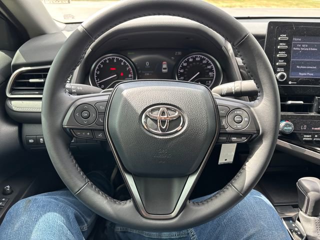 Used 2024 Toyota Camry SE image 14