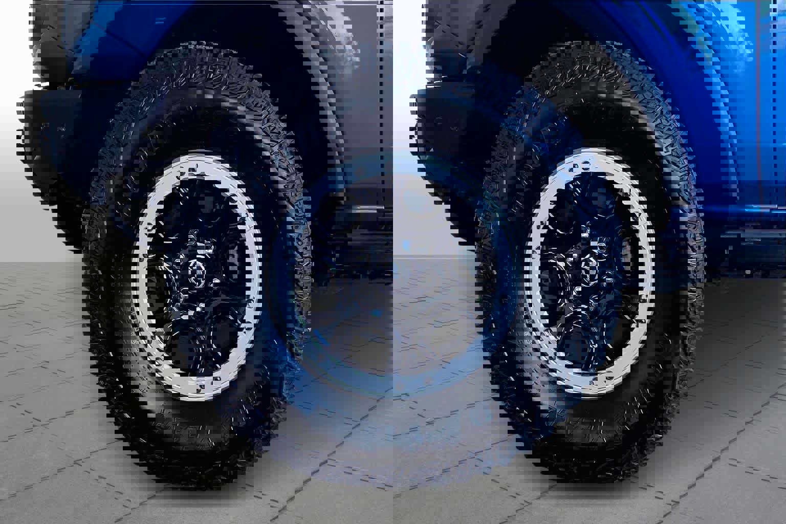 Used 2024 Ford Bronco Badlands image 11