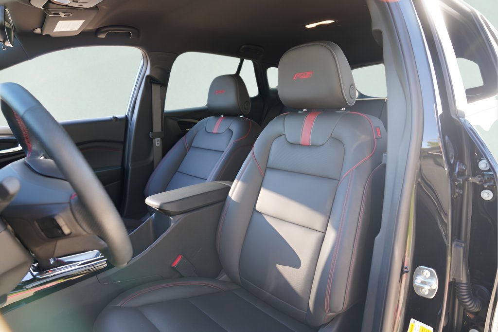 Used 2026 Chevrolet Trax RS w/ Driver Confidence Package FWD image 9