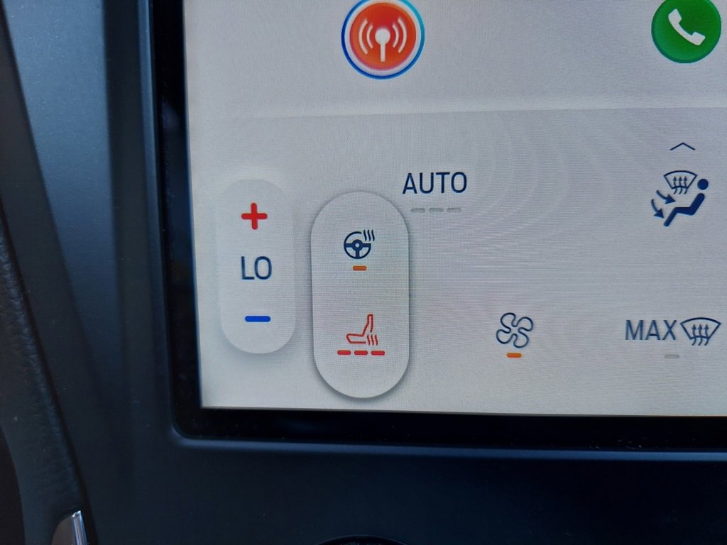 Certified 2024 Ford Edge Titanium image 5