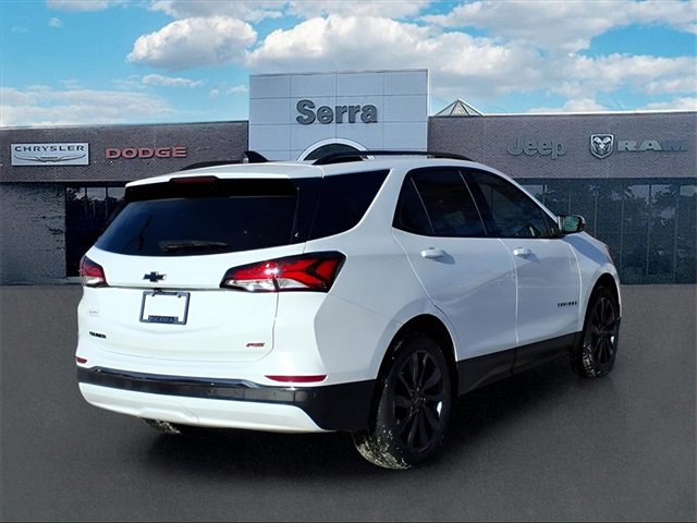 Used 2022 Chevrolet Equinox RS w/ Infotainment Package image 6