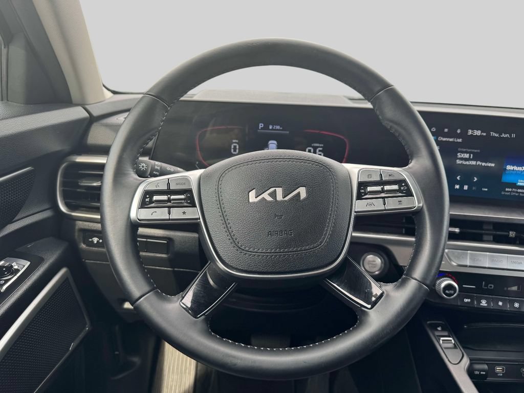 Used 2023 Kia Telluride S AWD/4WD image 13
