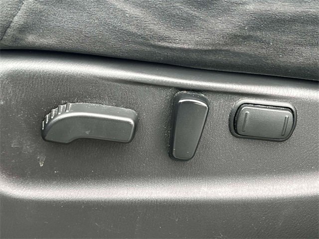 Used 2017 Nissan Armada SV image 16