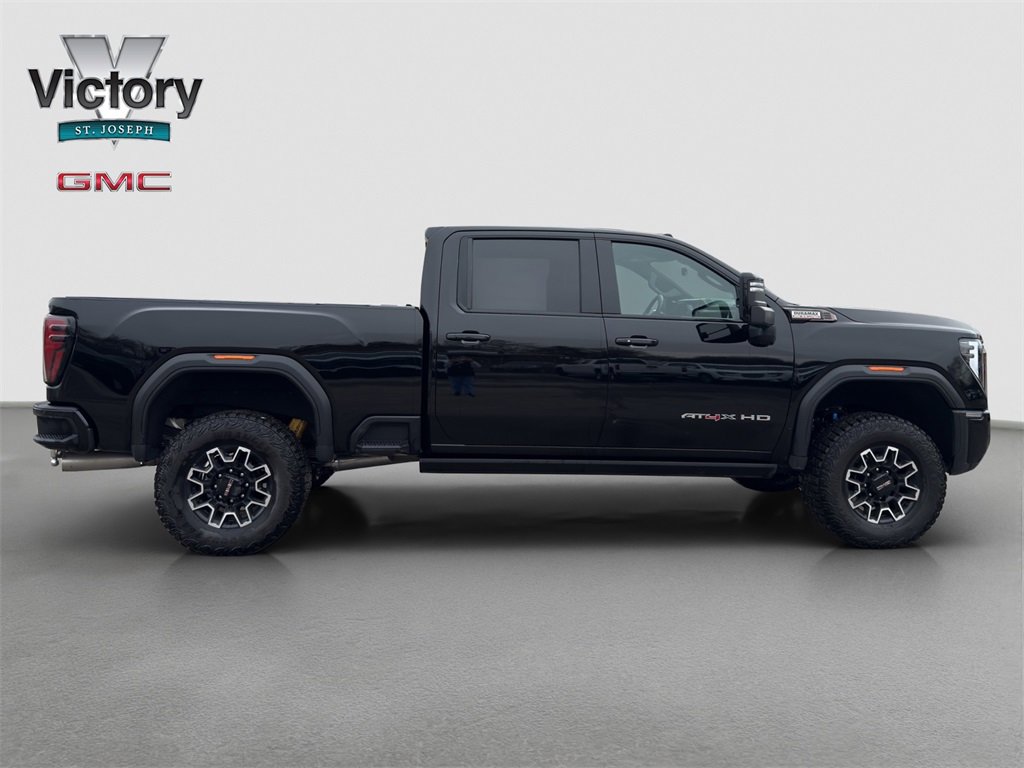 Used 2025 GMC Sierra 2500 AT4X image 10