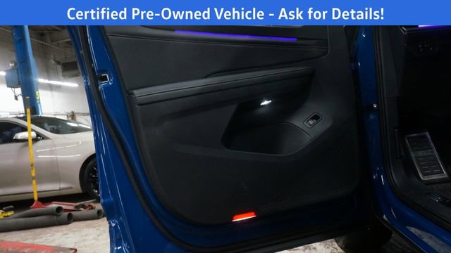 Certified 2025 Volkswagen Atlas Cross Sport SEL Premium R-Line image 36