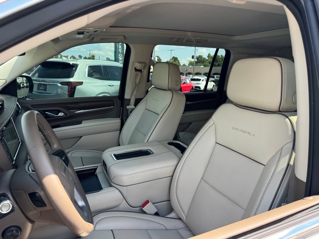 Used 2024 GMC Yukon XL Denali w/ Max Trailering Package RWD image 9