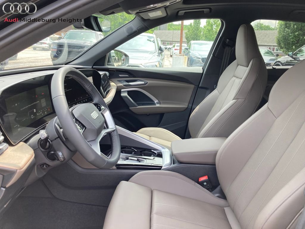 New 2025 Audi Q5 Premium Plus image 11