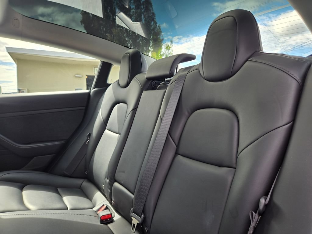 Used 2022 Tesla Model 3 Long Range AWD/4WD image 18
