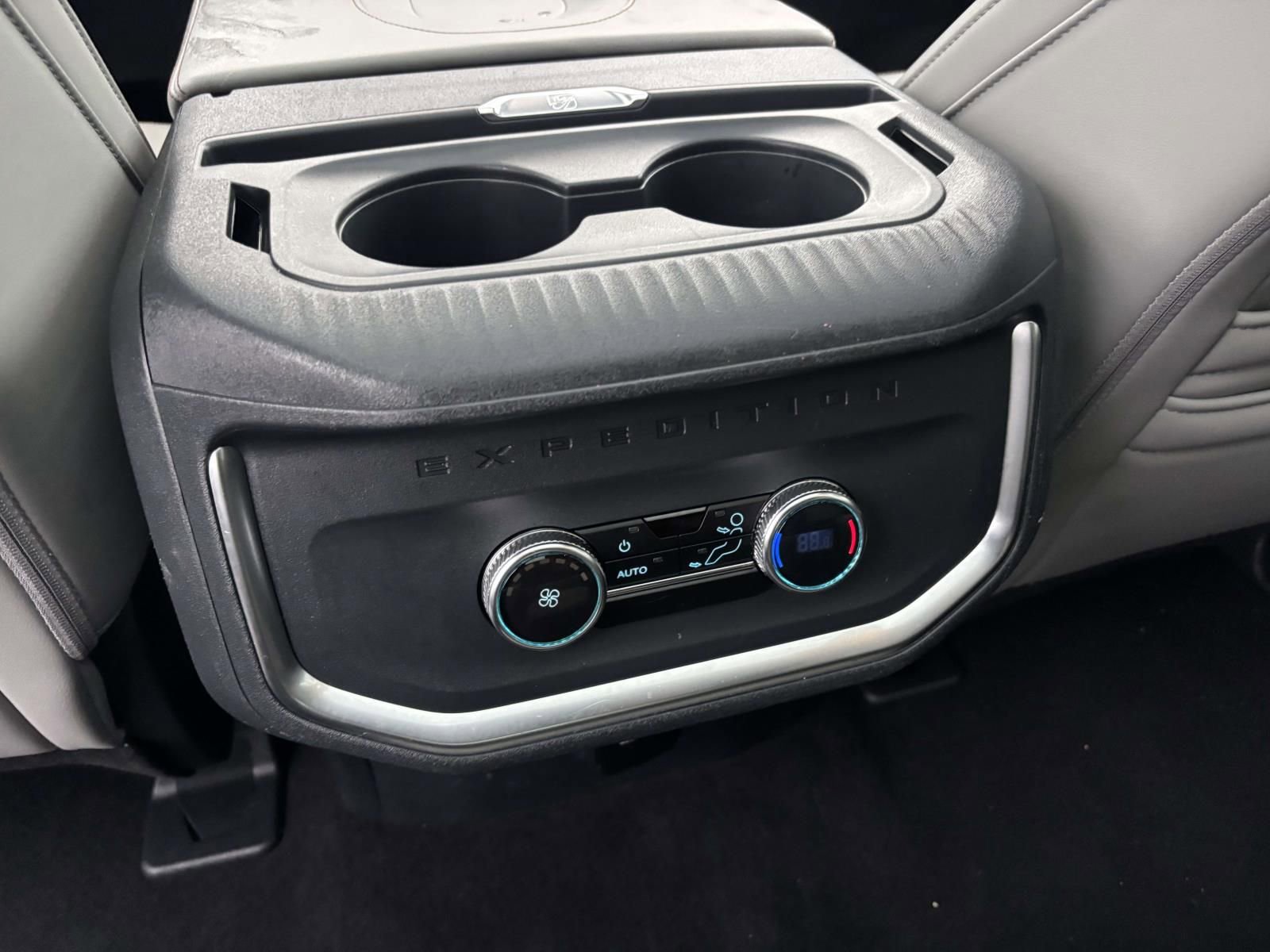 Used 2025 Ford Expedition Max Active image 32