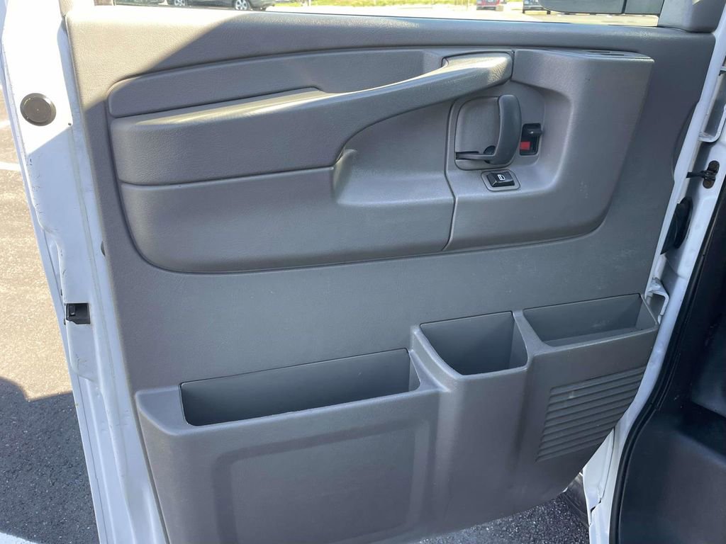 Used 2015 Chevrolet Express 2500 Work Van image 11
