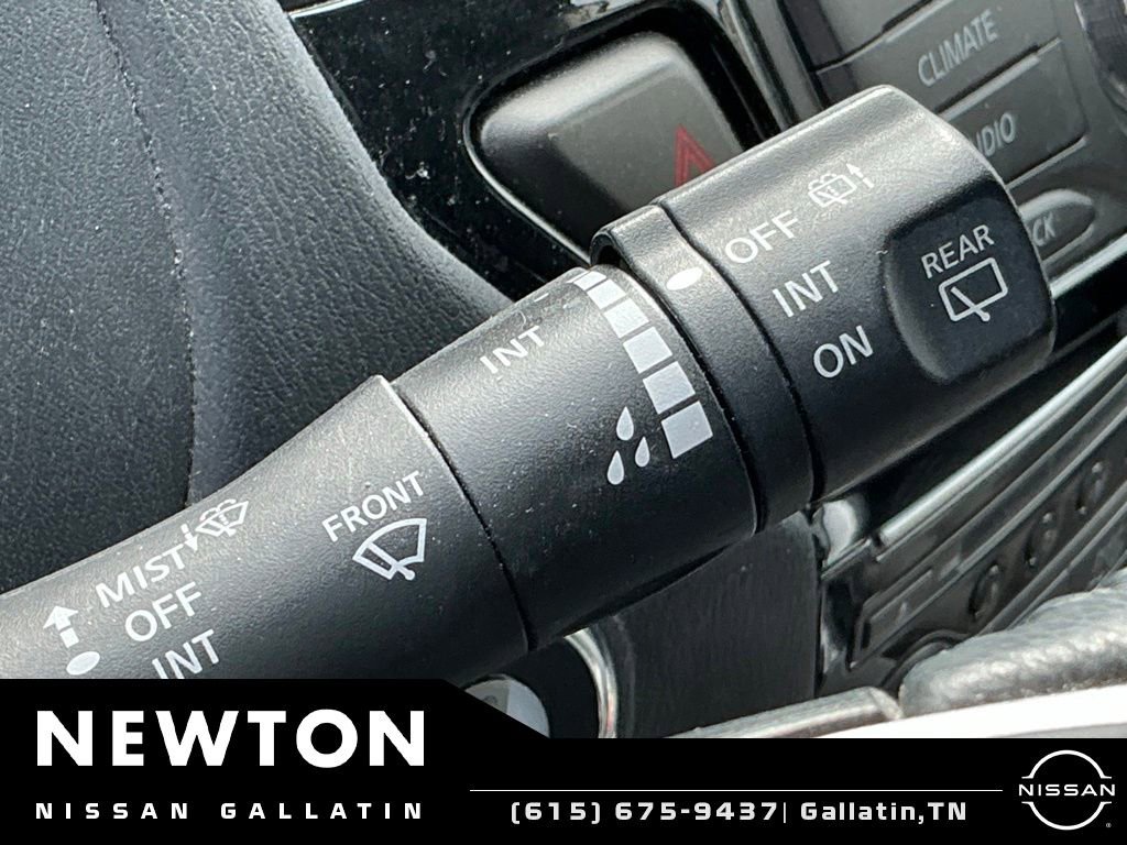 Used 2020 Nissan Pathfinder SV FWD image 11