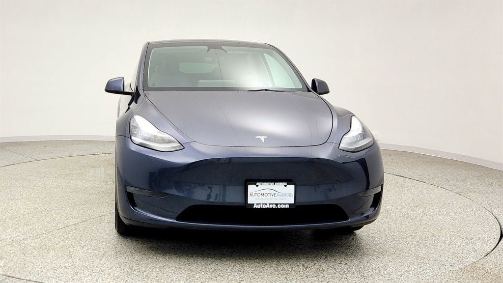 Used 2023 Tesla Model Y Long Range image 2