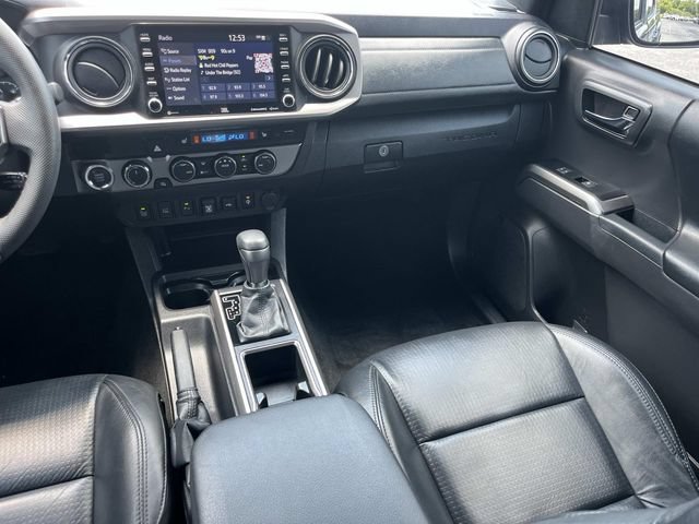Used 2022 Toyota Tacoma Limited AWD/4WD image 17
