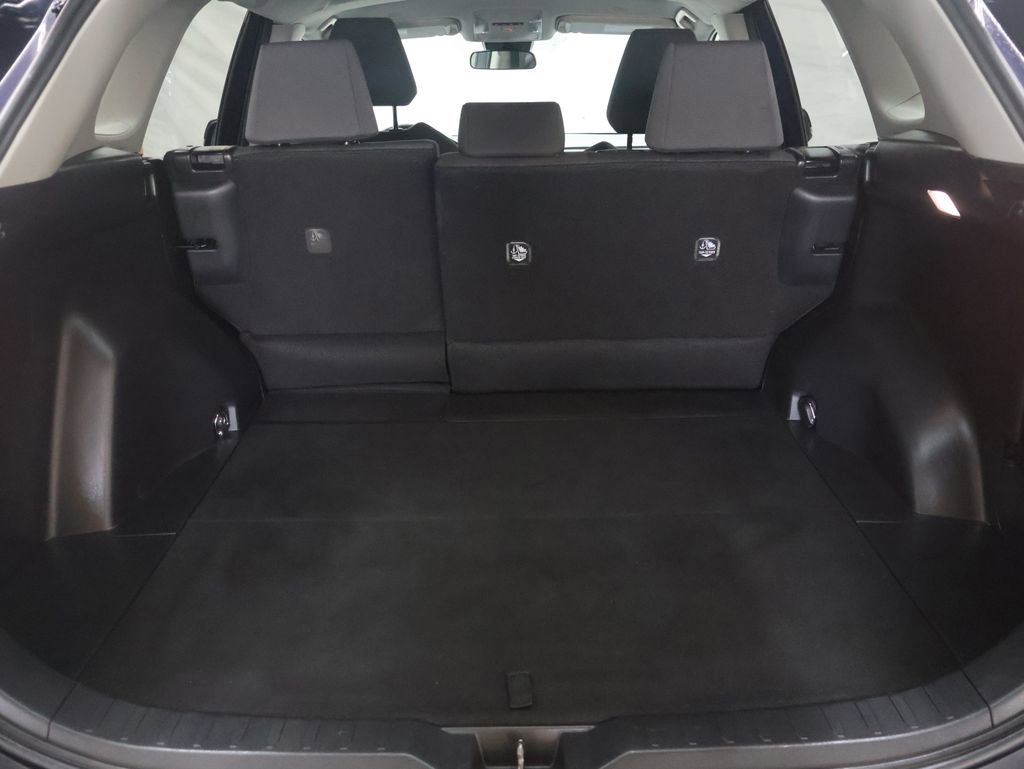 Used 2025 Toyota RAV4 XLE image 13