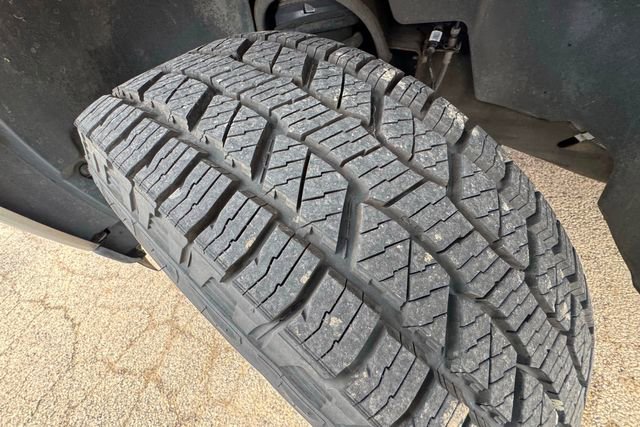 Used 2011 GMC Sierra 1500 SLT w/ All-Terrain Package image 32