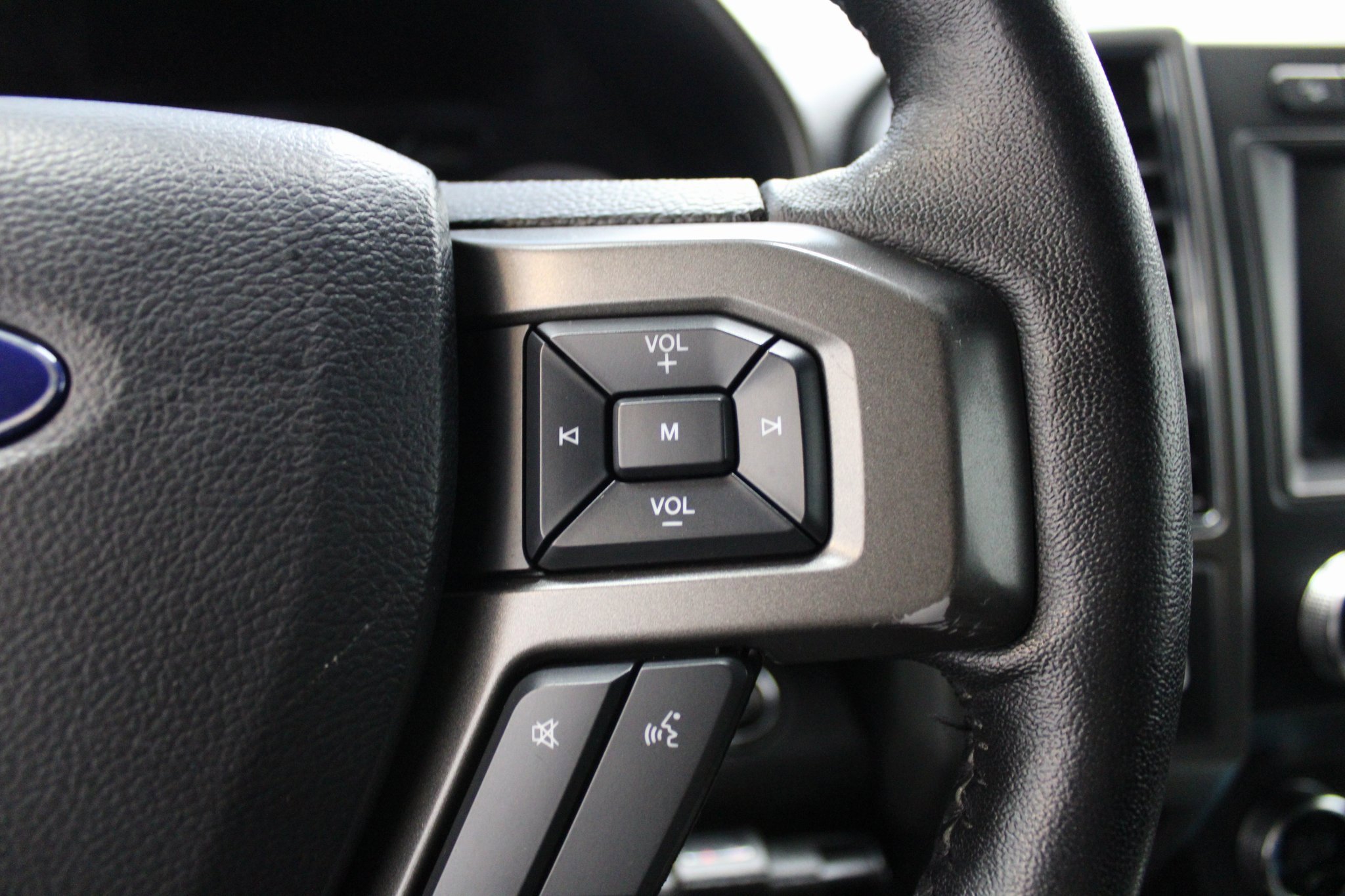 Used 2020 Ford Expedition XLT image 37