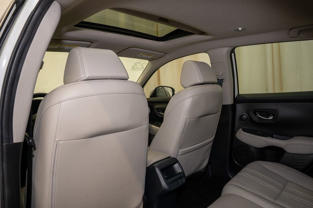 Used 2023 Honda HR-V EX-L image 8