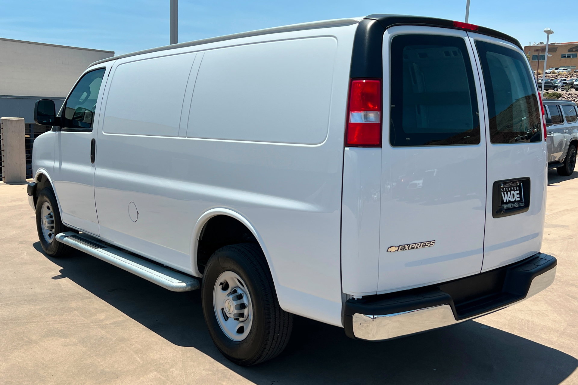 Used 2024 Chevrolet Express 2500 w/ Driver Convenience Package RWD image 3