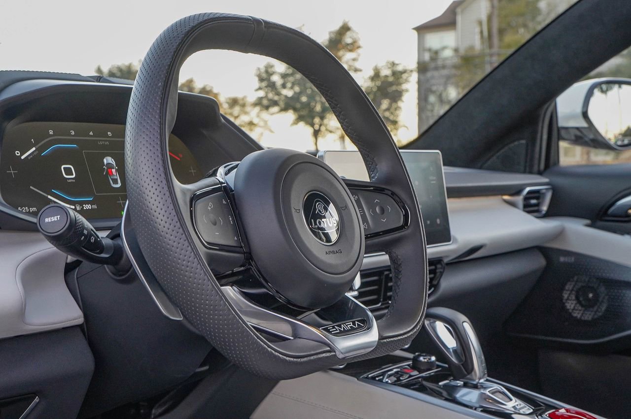 Used 2024 Lotus Emira First Edition image 20