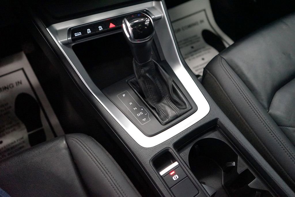 Used 2020 Audi Q3 2.0T Premium AWD/4WD image 37