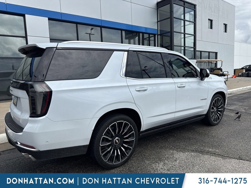 Used 2026 Chevrolet Tahoe High Country AWD/4WD image 5