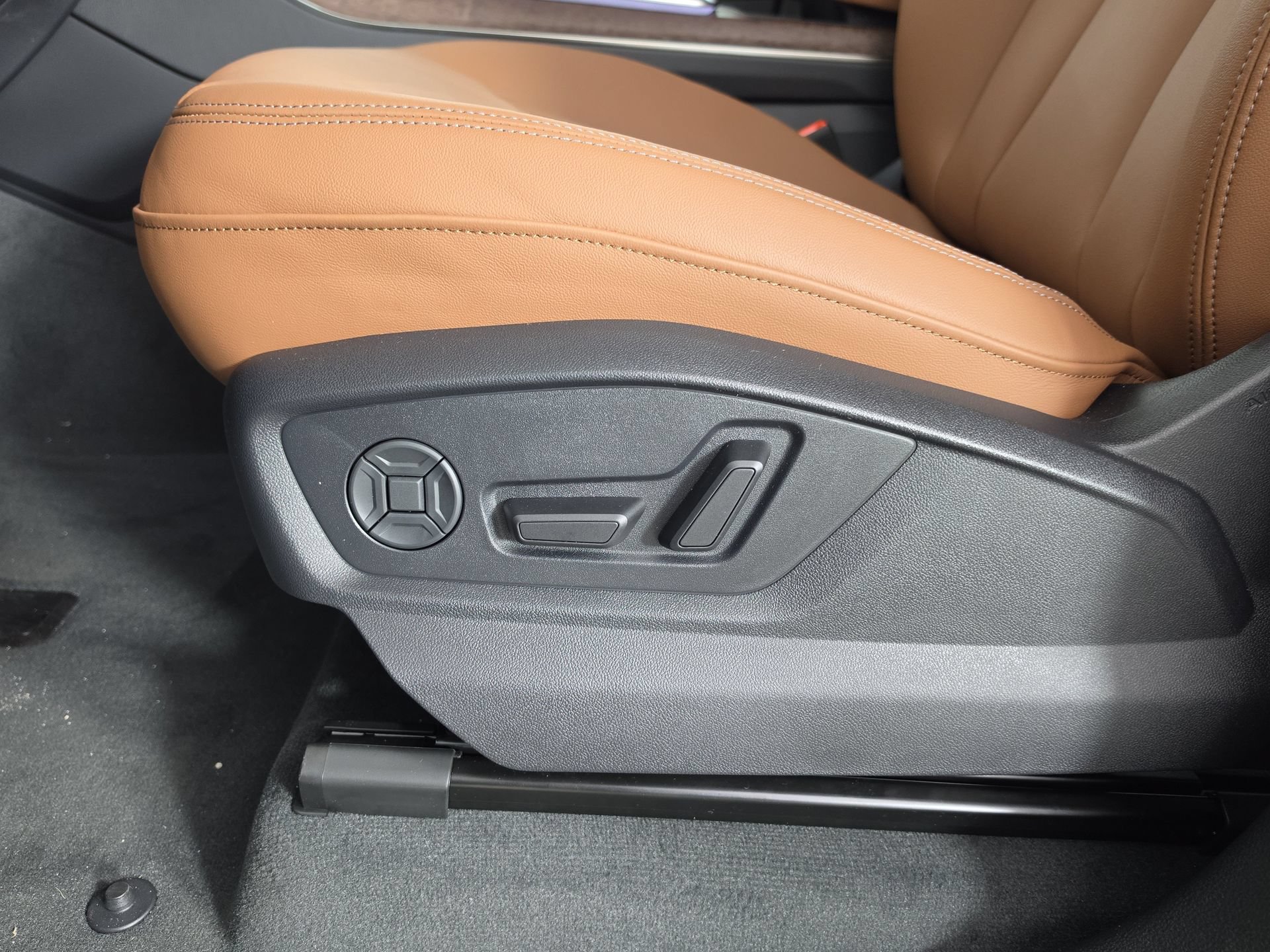 New 2026 Audi Q8 Premium AWD/4WD image 17