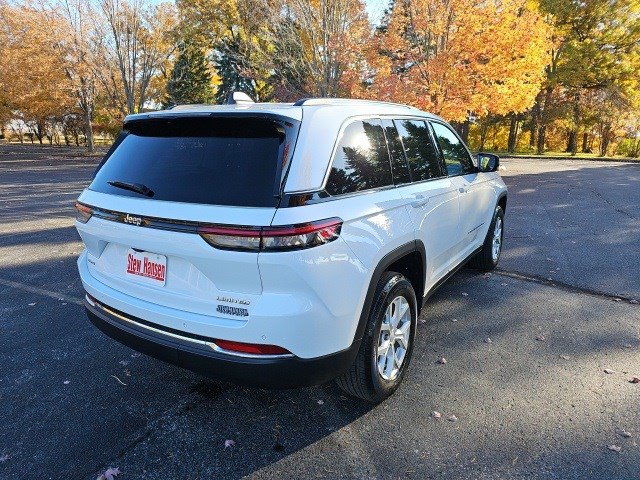 Used 2024 Jeep Grand Cherokee Limited image 6