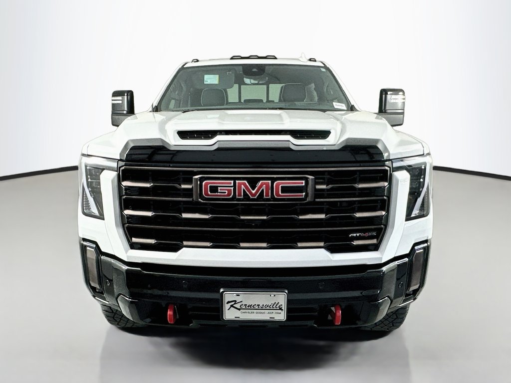 Used 2024 GMC Sierra 2500 AT4X AWD/4WD image 2
