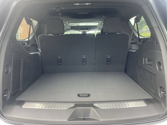 New 2026 Chevrolet Suburban High Country w/ Sun And Tow Package AWD/4WD image 25