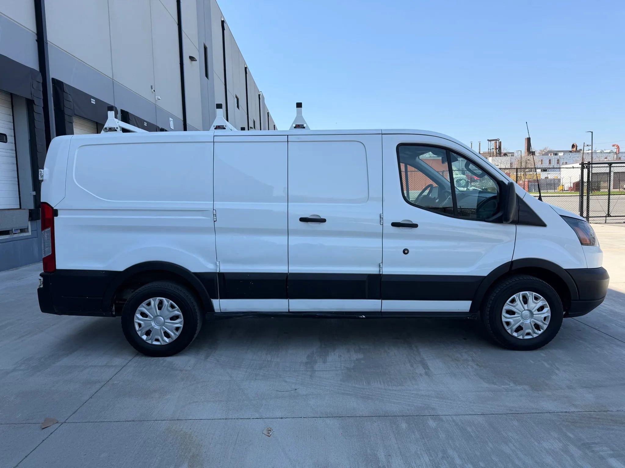 Used 2019 Ford Transit 150 130 Low Roof RWD image 10