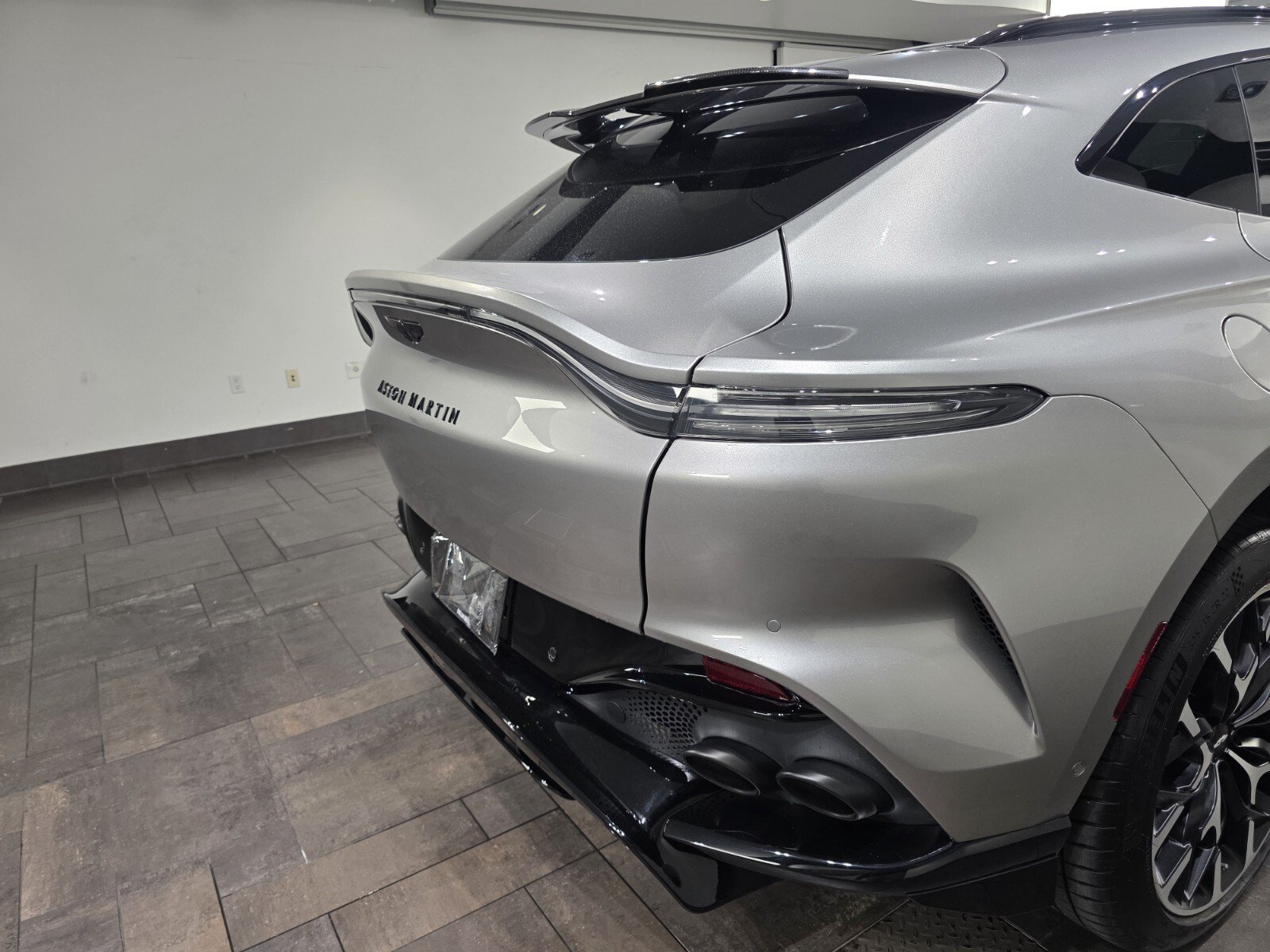 Used 2023 Aston Martin DBX 707 AWD/4WD image 8