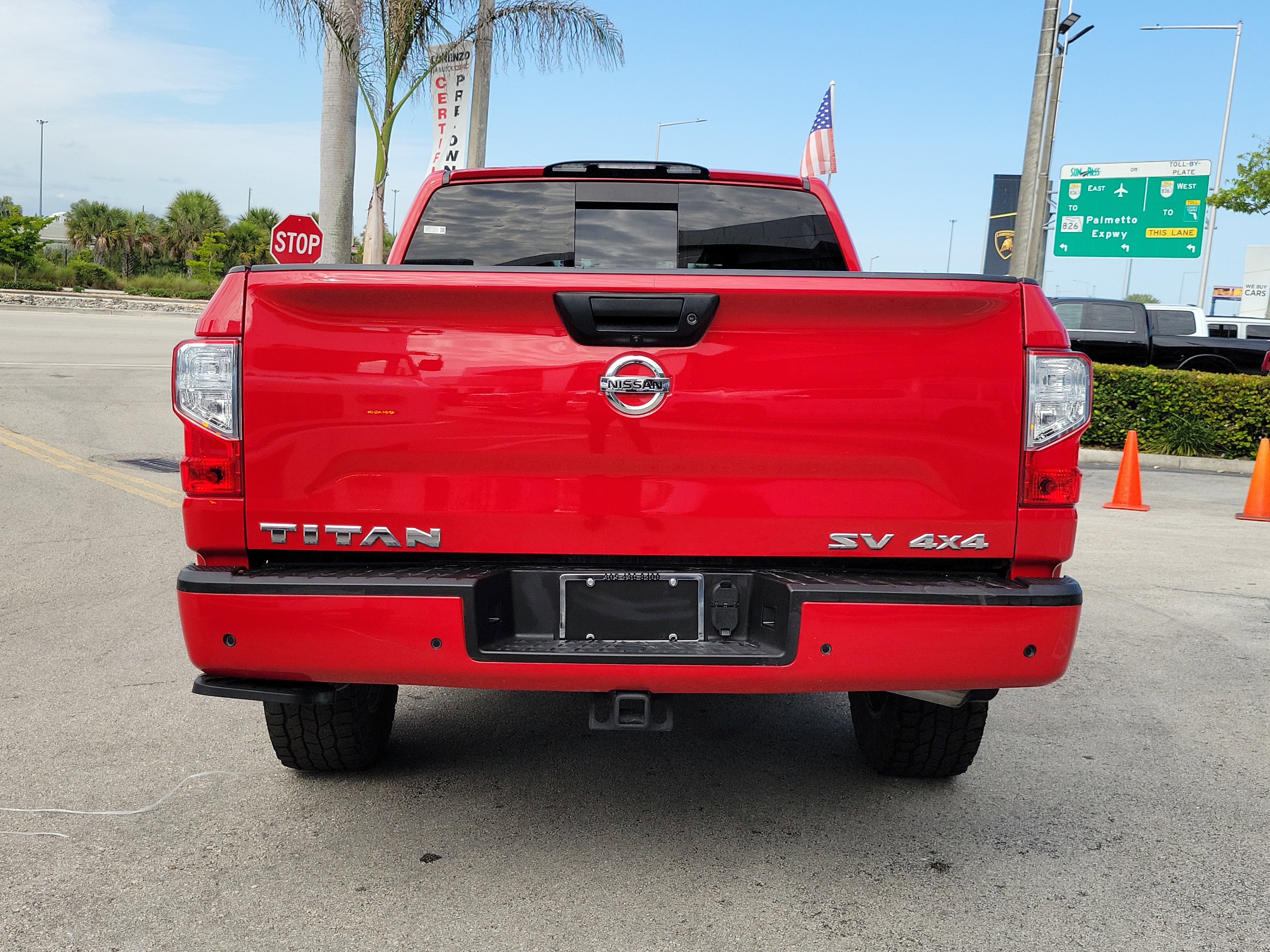 Used 2021 Nissan Titan SV w/ SV Convenience Package AWD/4WD image 6