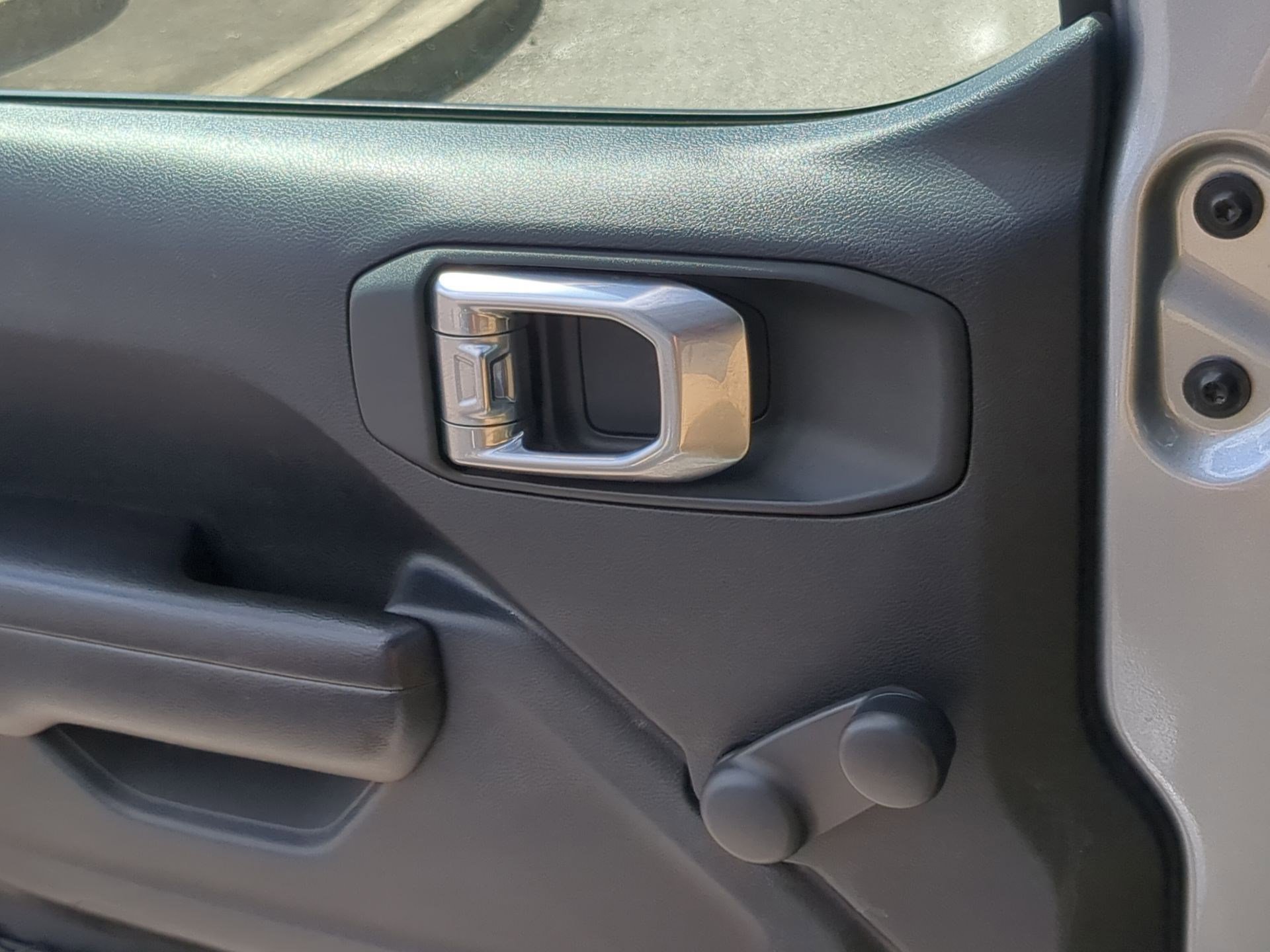 Used 2021 Jeep Wrangler Sport image 14