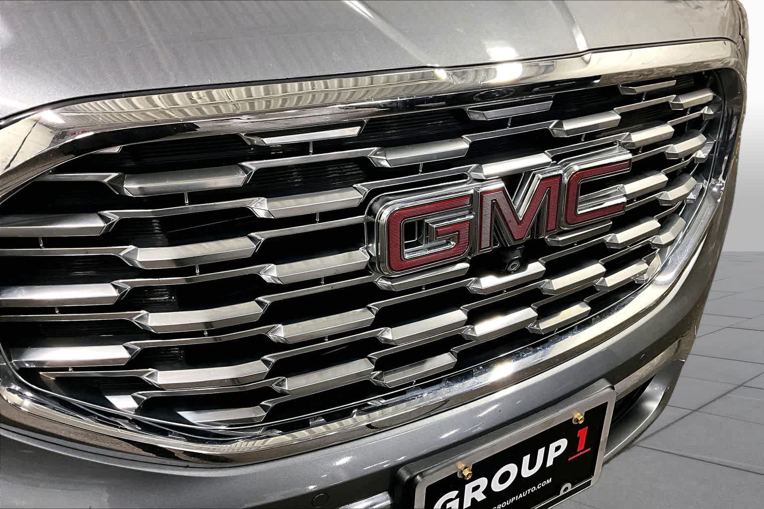 Used 2020 GMC Terrain Denali w/ Denali Premium Package AWD/4WD image 29