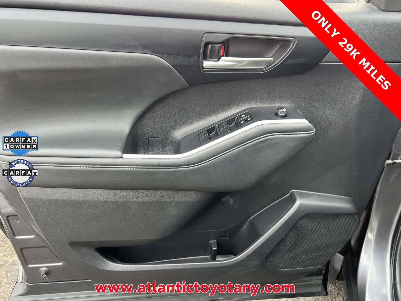 Used 2023 Toyota Highlander XLE image 27