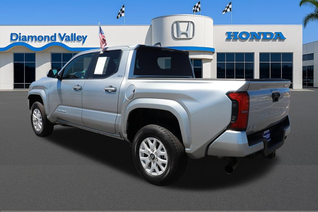 Used 2024 Toyota Tacoma SR5 AWD/4WD image 4