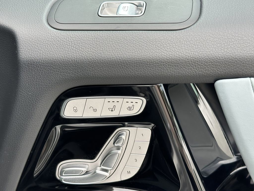 Certified 2025 Mercedes-Benz G 550 image 17