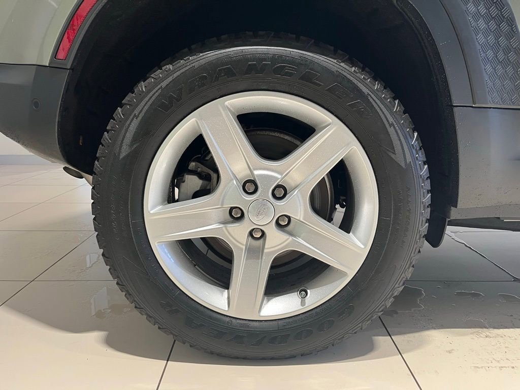 Used 2022 Land Rover Defender 110 SE AWD/4WD image 17