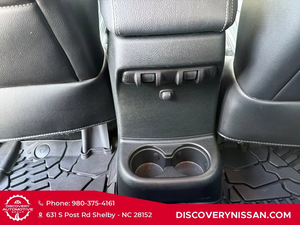 Used 2018 Jeep Wrangler Unlimited Sahara AWD/4WD image 28