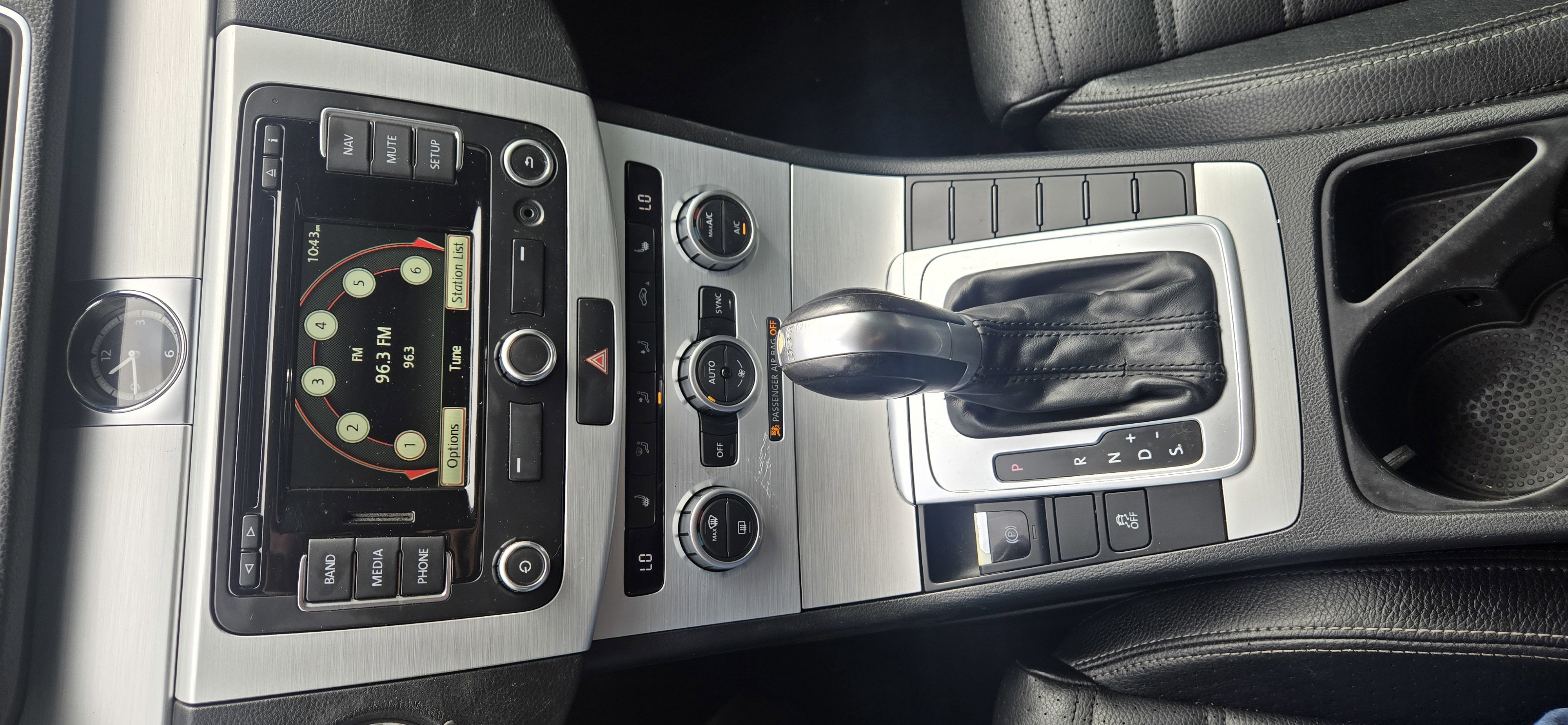 Used 2014 Volkswagen CC R-Line FWD image 28