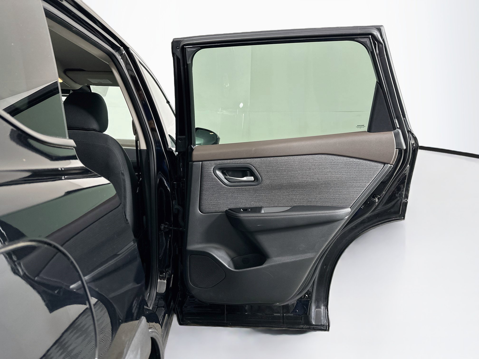 Used 2023 Nissan Rogue SV FWD image 29