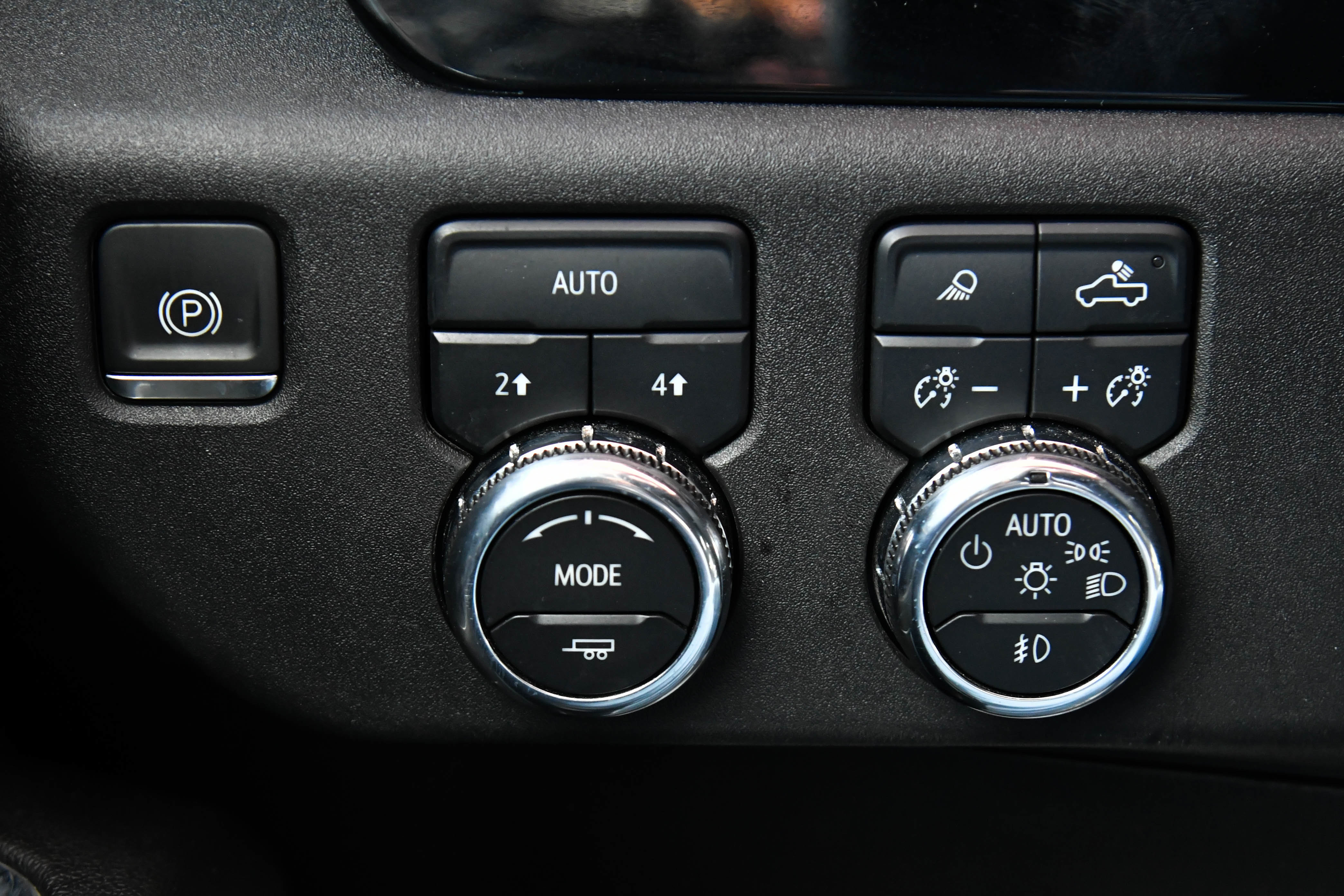 Used 2024 GMC Sierra 1500 SLT image 32