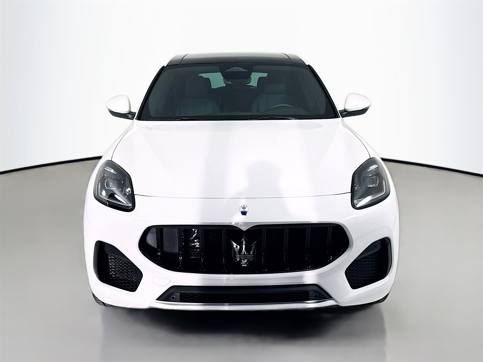 New 2026 Maserati Grecale Modena image 3