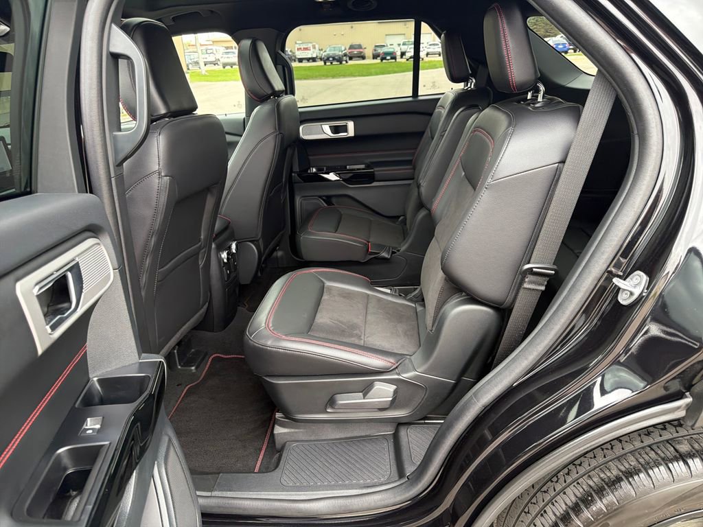 Used 2023 Ford Explorer ST-Line w/ Class IV Trailer Tow Package AWD/4WD image 25