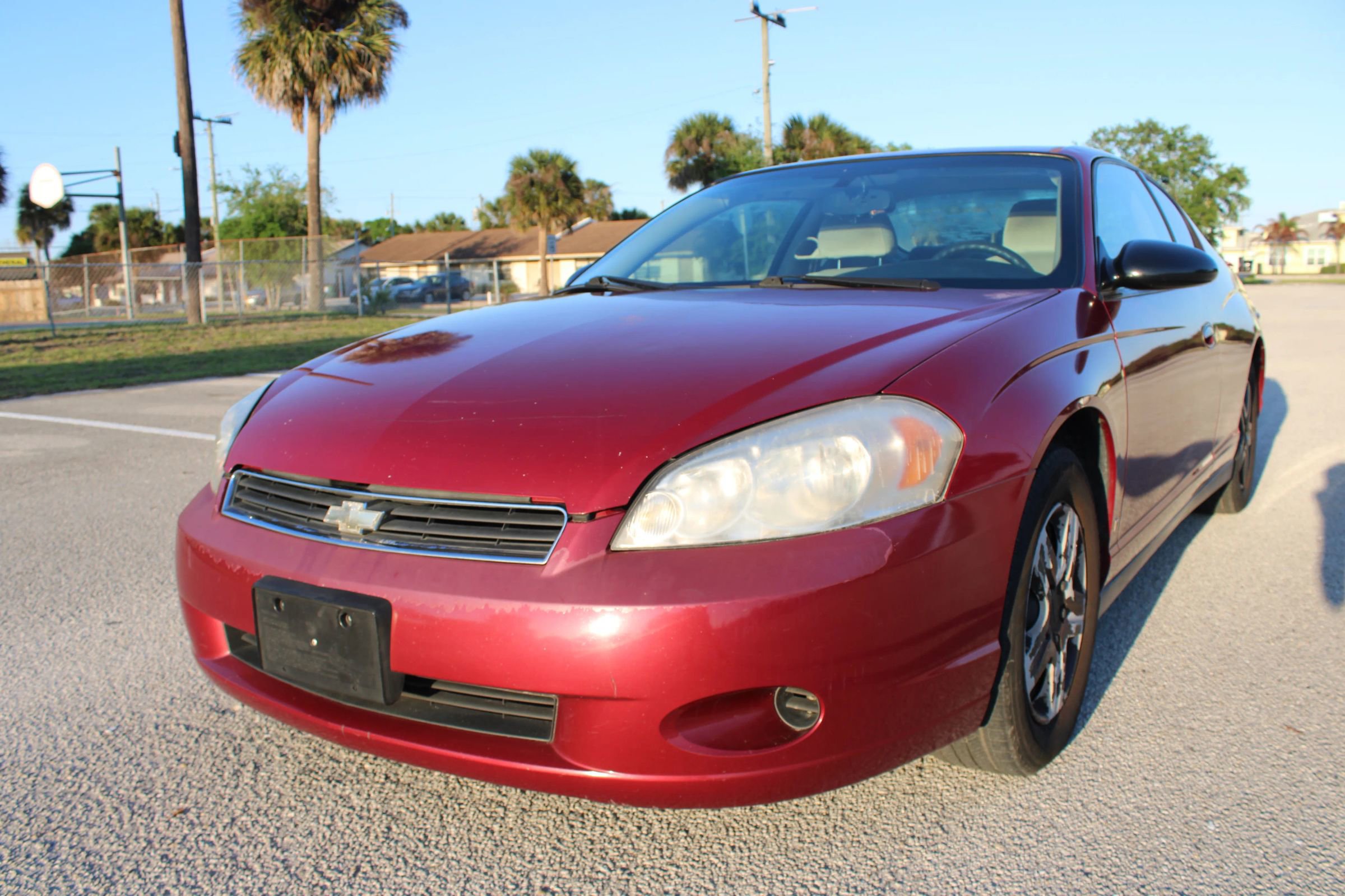 Used 2006 Chevrolet Monte Carlo LS FWD image 2