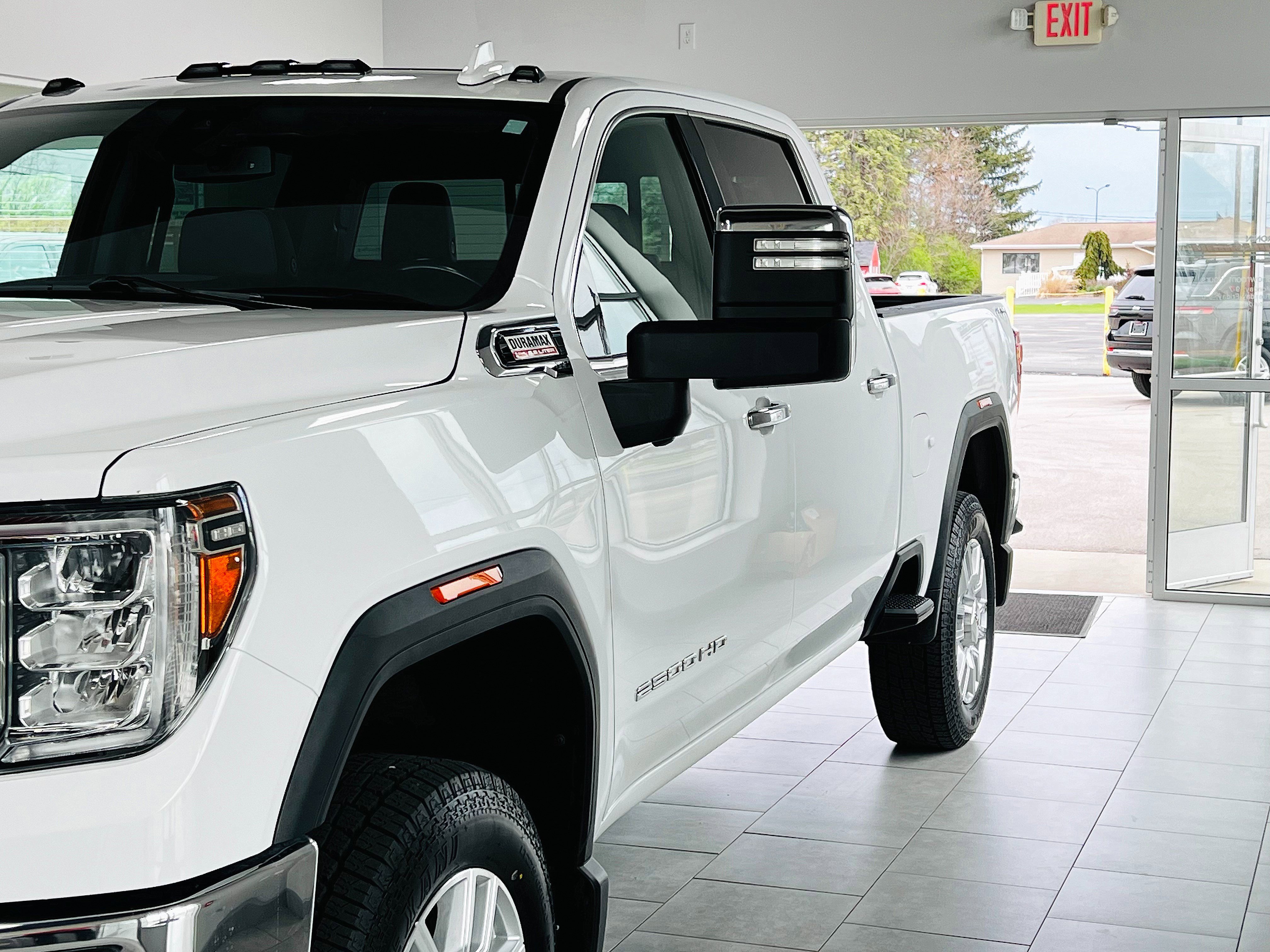 Used 2021 GMC Sierra 2500 SLT w/ SLT Premium Package AWD/4WD image 2