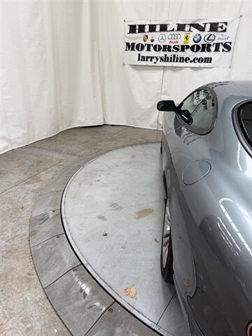 Used 2005 Jaguar XK8 Coupe RWD image 11